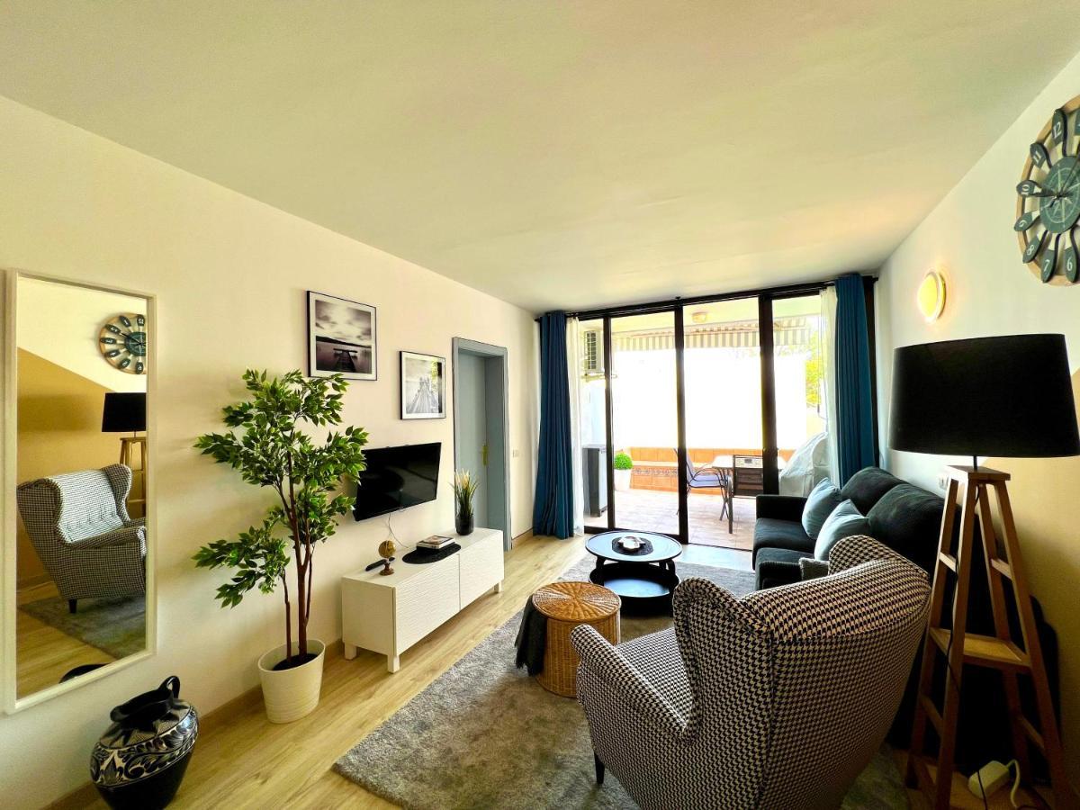 Stunning Lovely Flat With Pool And Strong Wi-Fi, 31 阿罗纳 外观 照片
