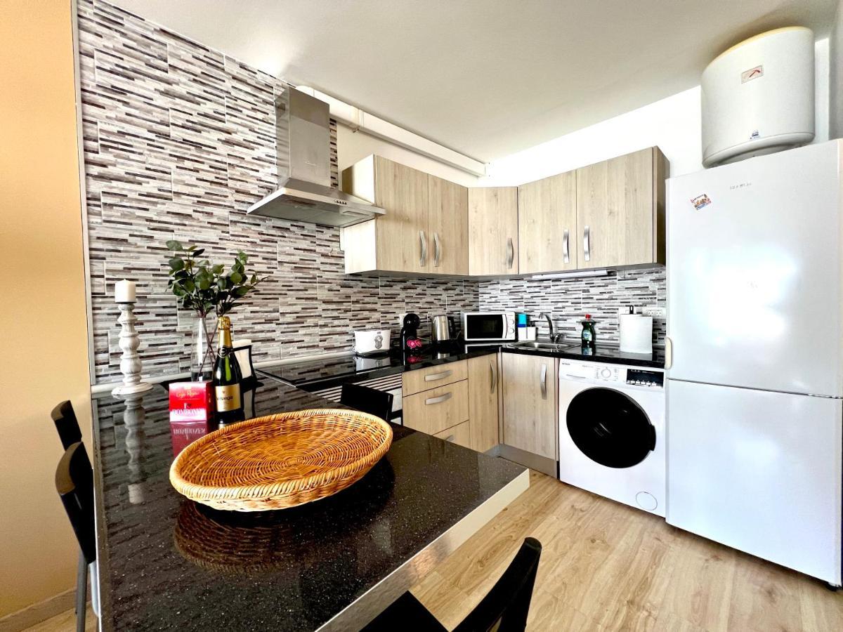 Stunning Lovely Flat With Pool And Strong Wi-Fi, 31 阿罗纳 外观 照片