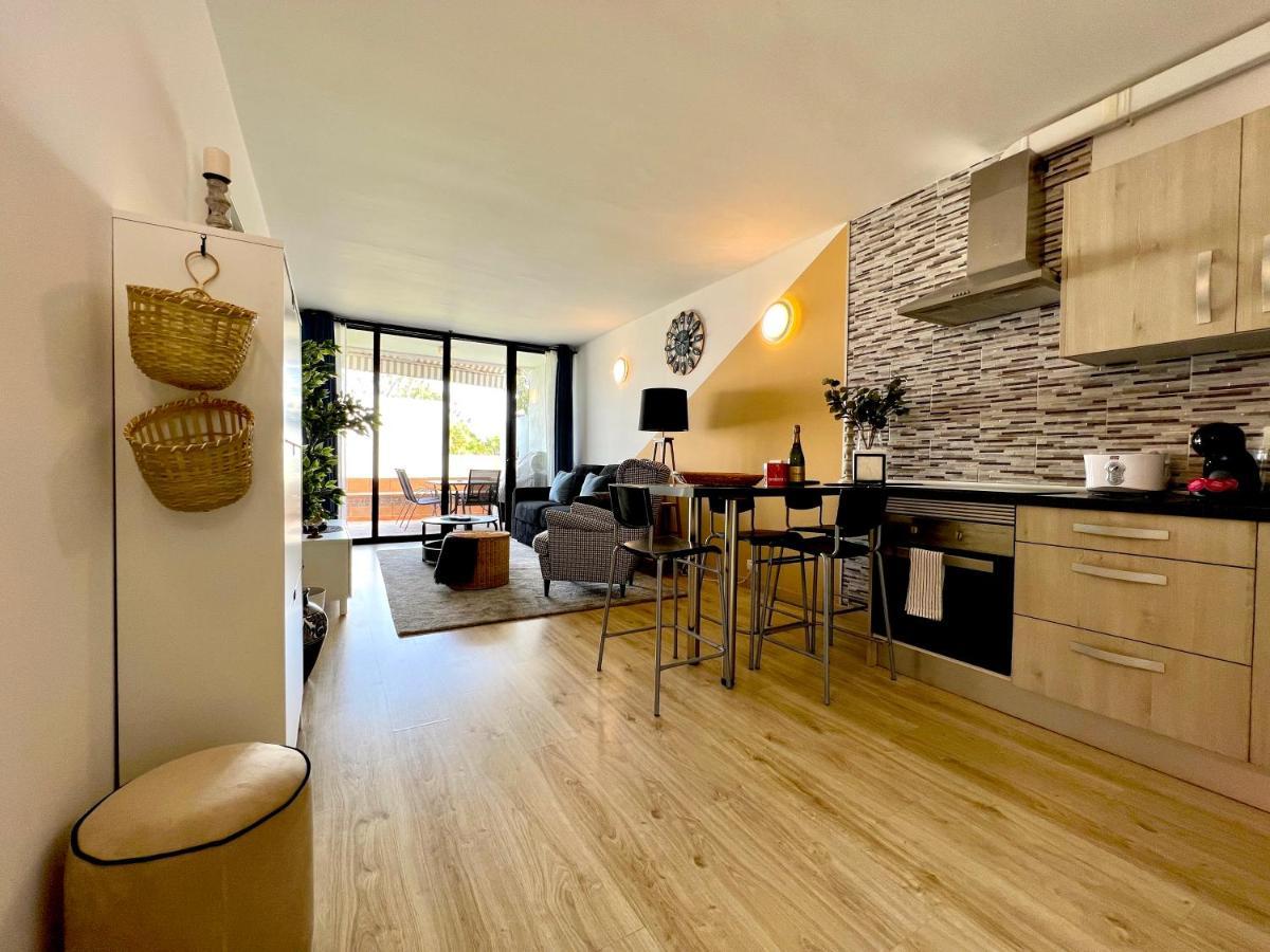 Stunning Lovely Flat With Pool And Strong Wi-Fi, 31 阿罗纳 外观 照片